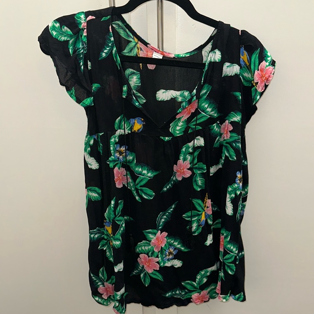 Hawaiian top